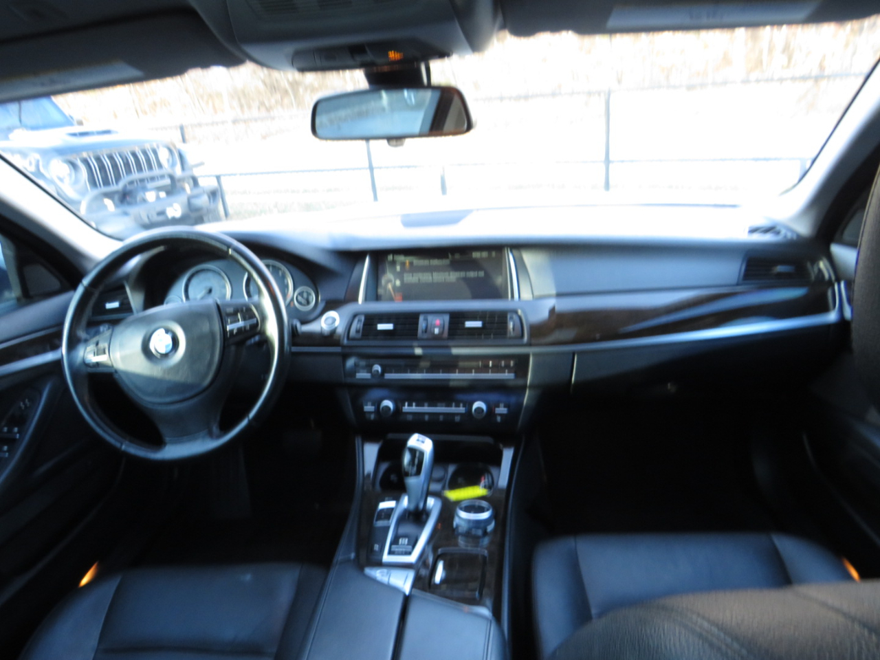 BMW 5 Series 4dr Sdn 528i RWD 2014