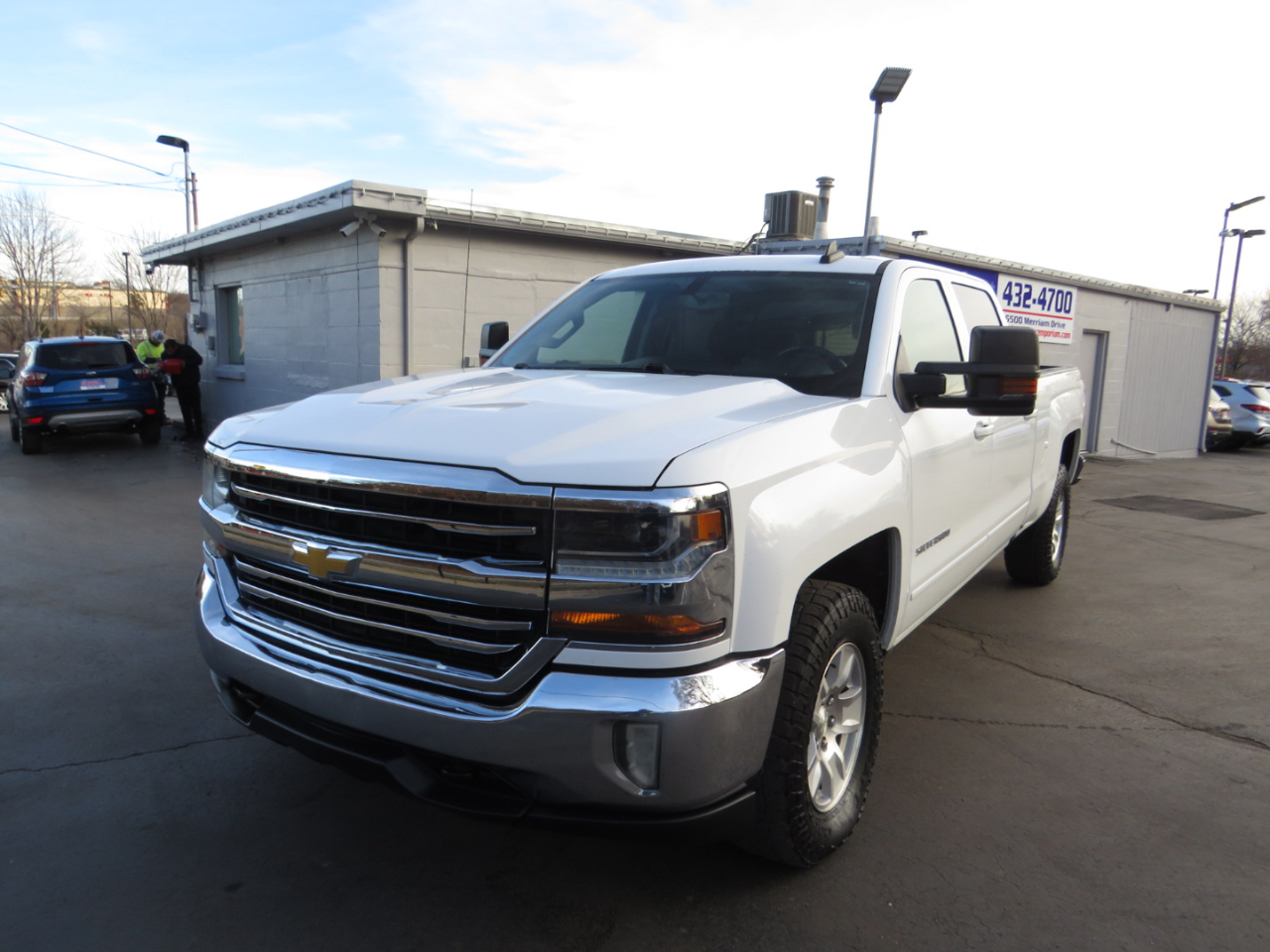 Chevrolet Silverado 1500 4WD Crew Cab 153.0" LT w/1LT 2017