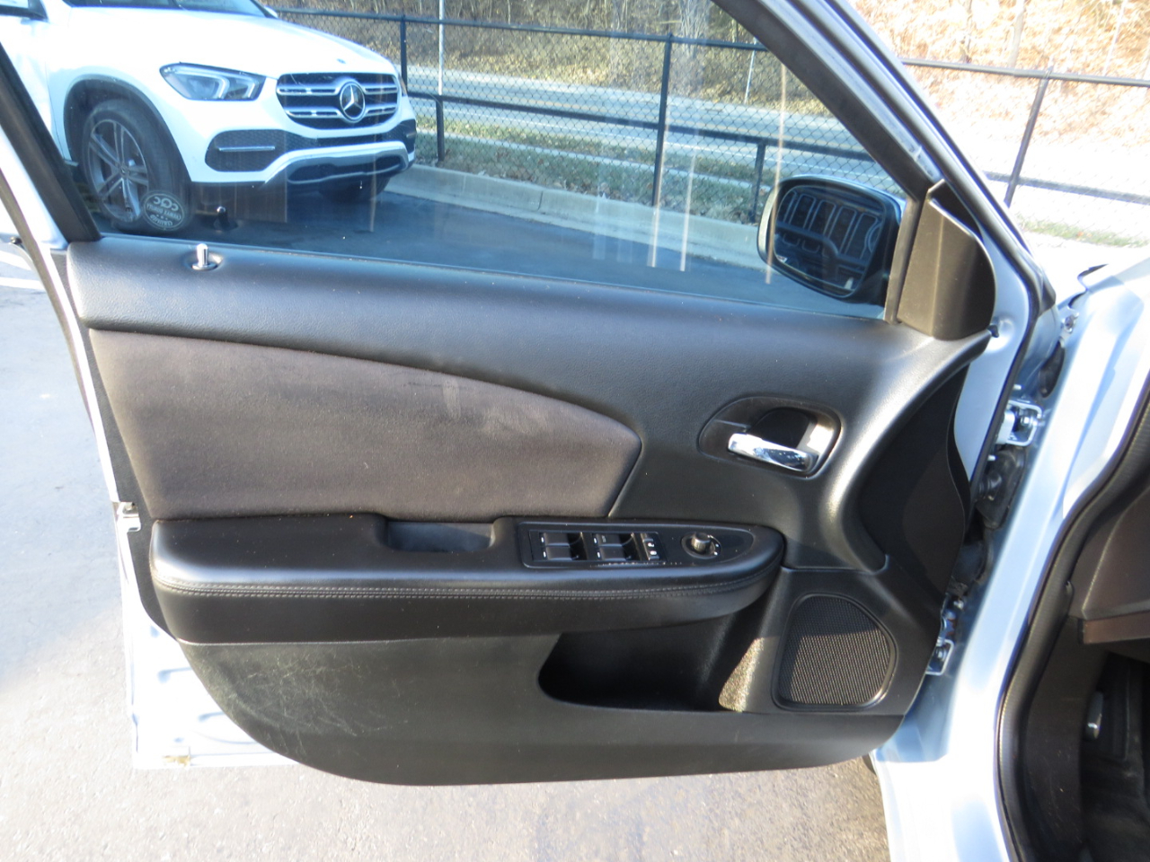 Chrysler 200 4dr Sdn Touring 2013