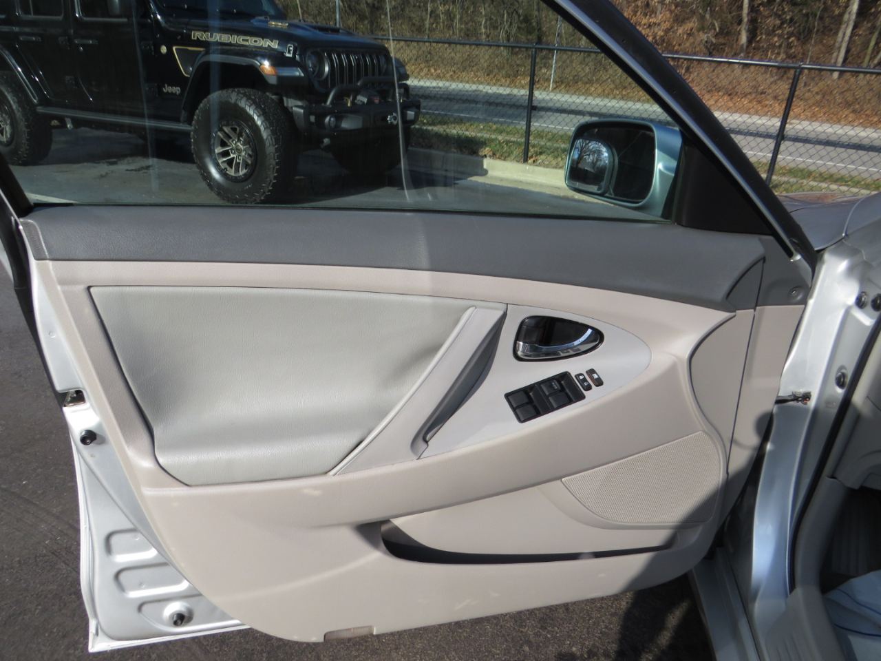 Toyota Camry 4dr Sdn I4 Man (Natl) 2009