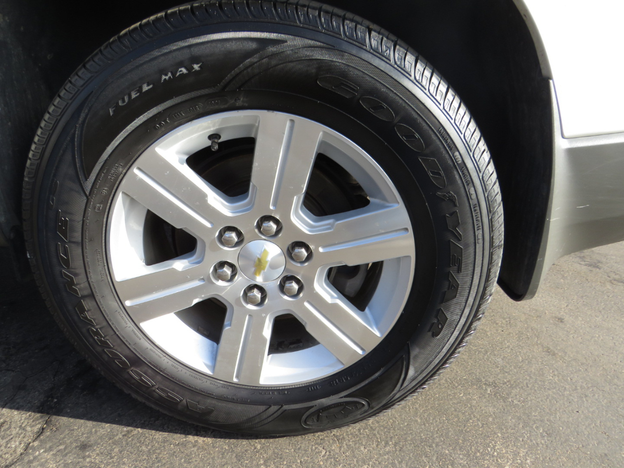 Chevrolet Traverse FWD 4dr LT w/1LT 2011