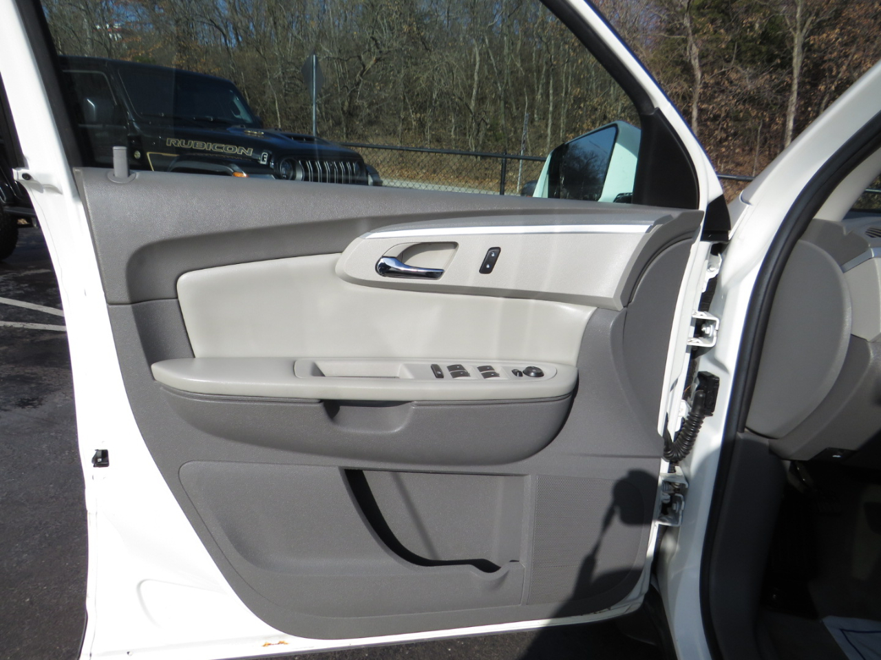 Chevrolet Traverse FWD 4dr LT w/1LT 2011