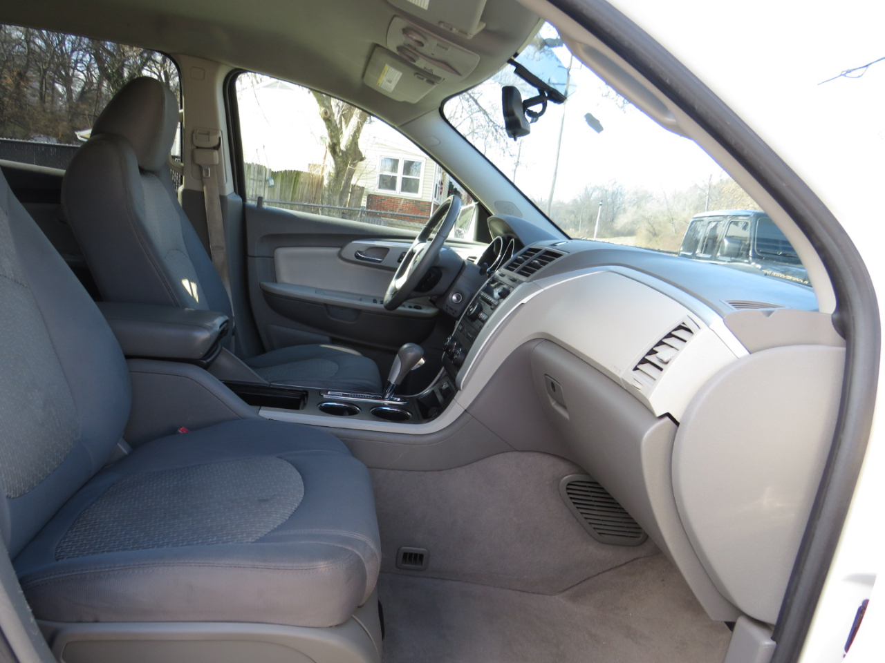 Chevrolet Traverse FWD 4dr LT w/1LT 2011