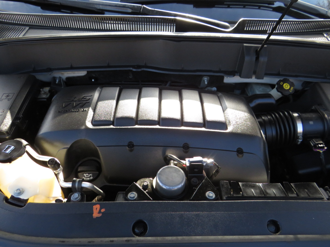 Chevrolet Traverse FWD 4dr LT w/1LT 2011