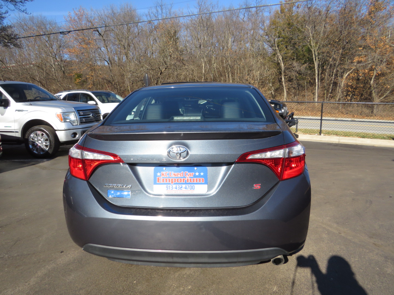 Toyota Corolla 4dr Sdn CVT LE Premium (Natl) 2015