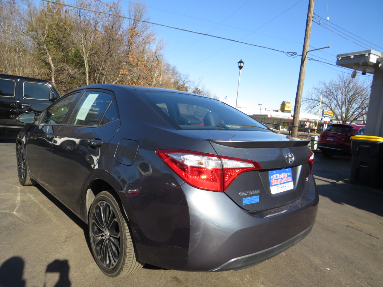 Toyota Corolla 4dr Sdn CVT LE Premium (Natl) 2015