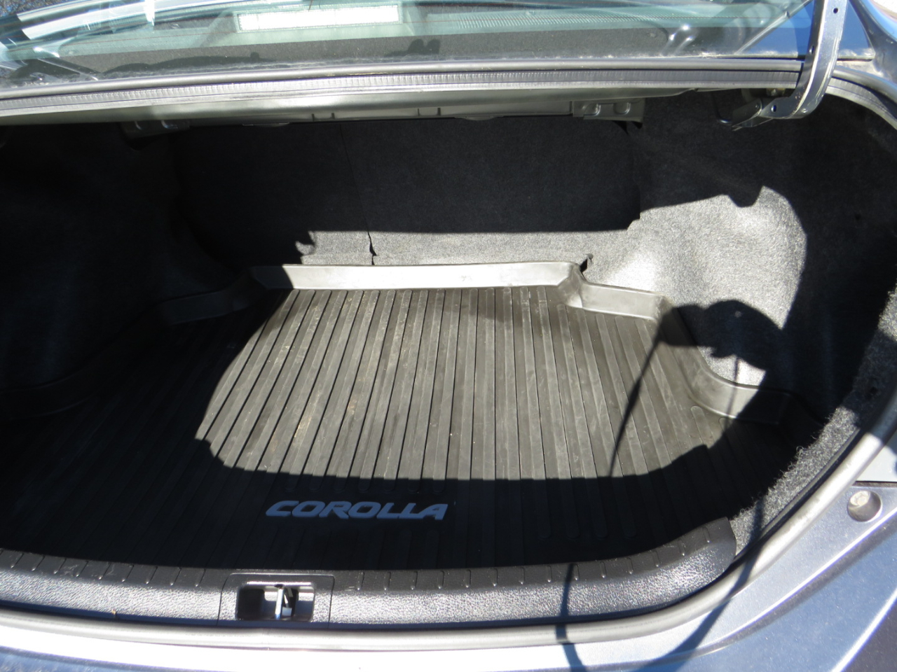 Toyota Corolla 4dr Sdn CVT LE Premium (Natl) 2015