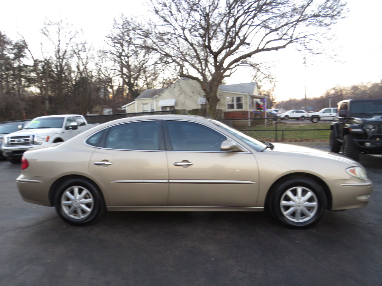 Buick LaCrosse 4dr Sdn CXL 2005
