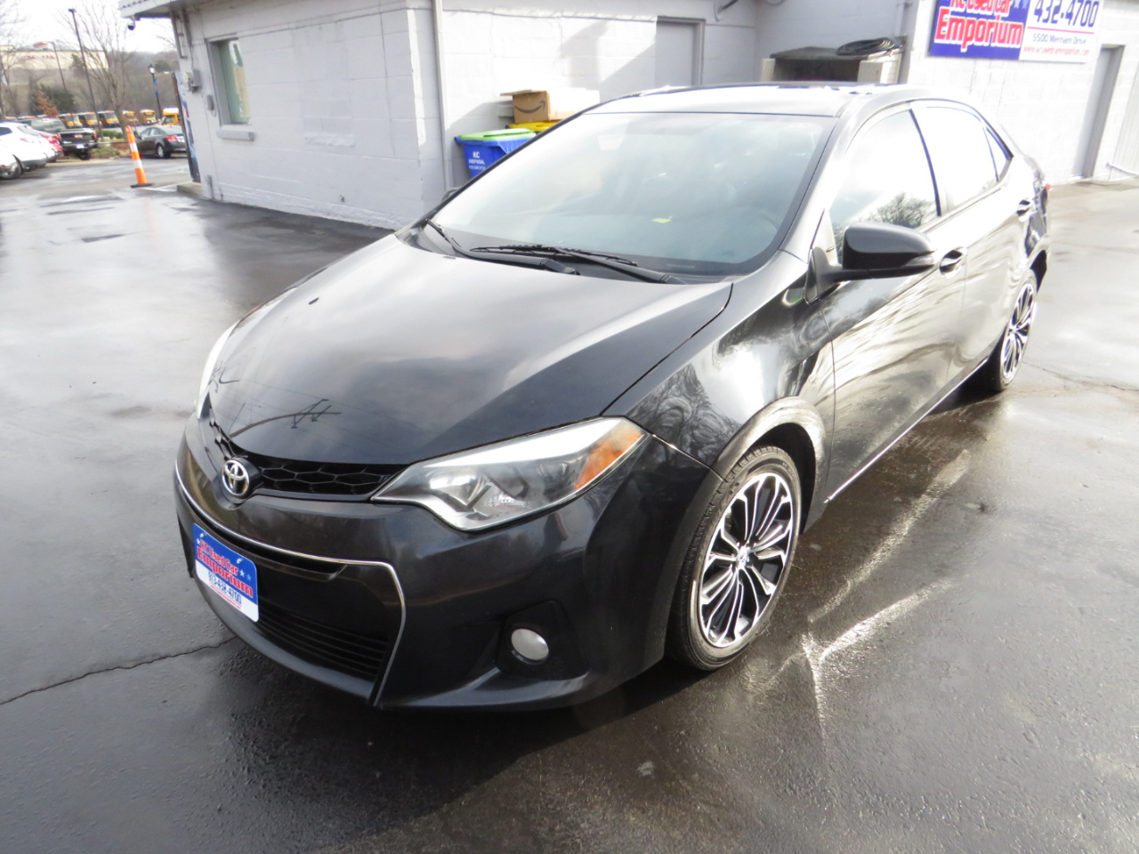 Toyota Corolla 4dr Sdn CVT LE Premium (Natl) 2015