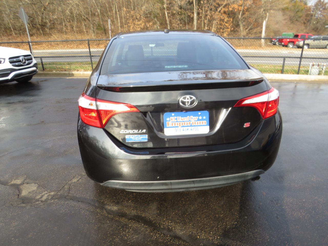 Toyota Corolla 4dr Sdn CVT LE Premium (Natl) 2015