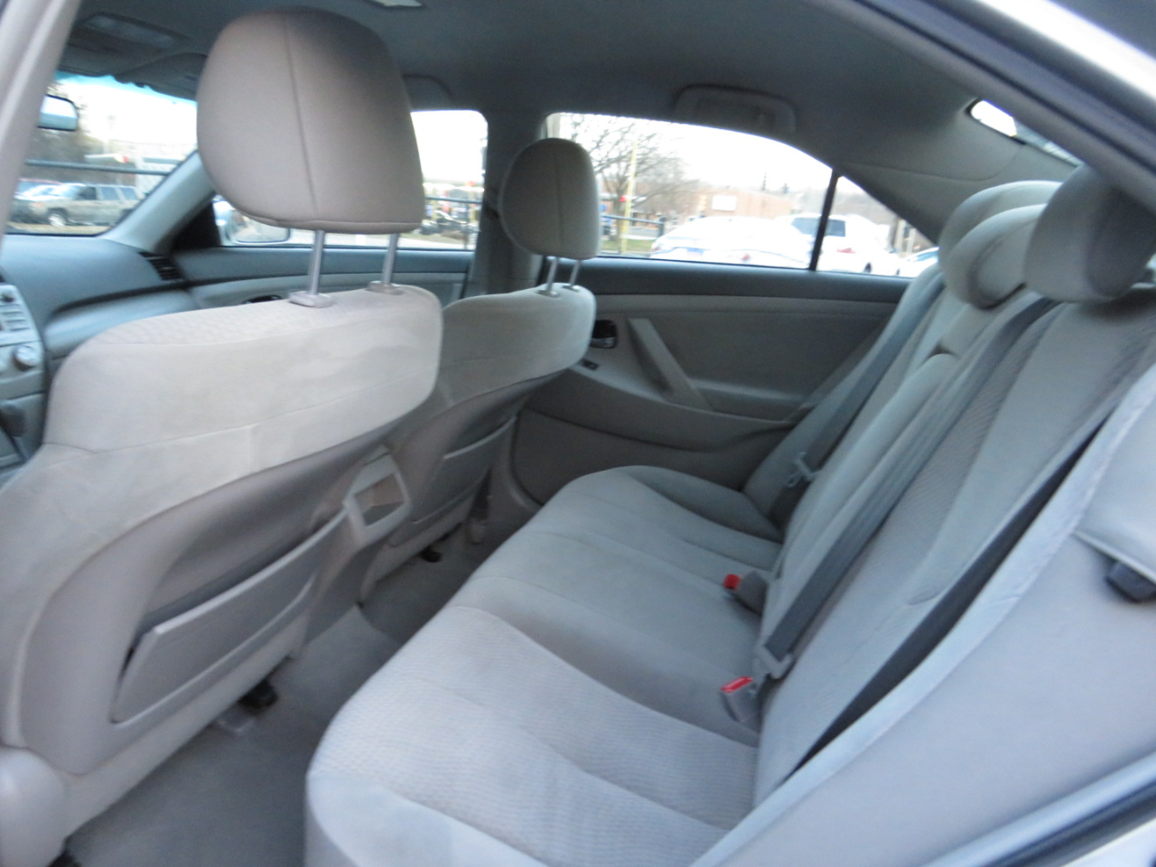 Toyota Camry 4dr Sdn I4 Man LE (Natl) 2011