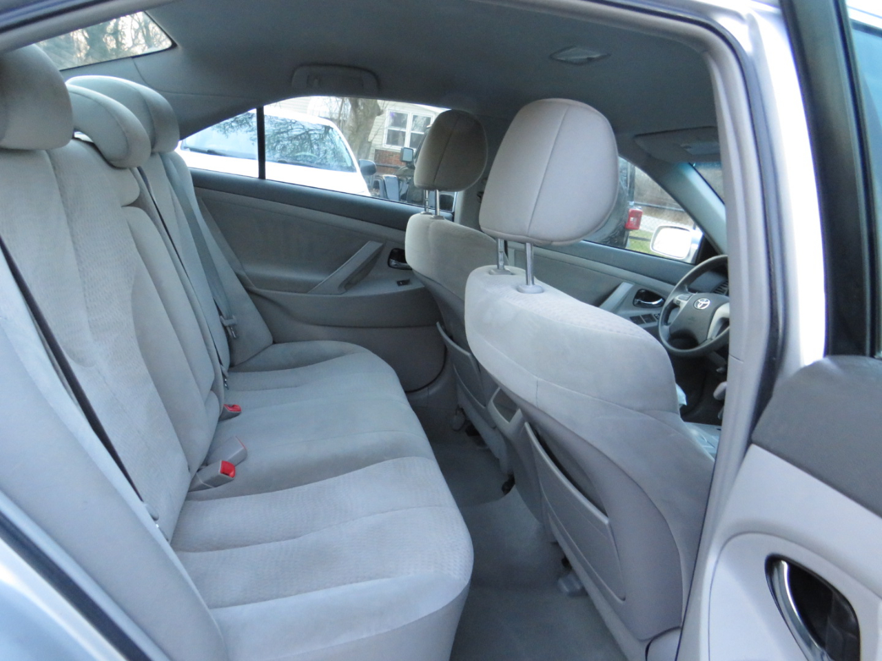 Toyota Camry 4dr Sdn I4 Man LE (Natl) 2011