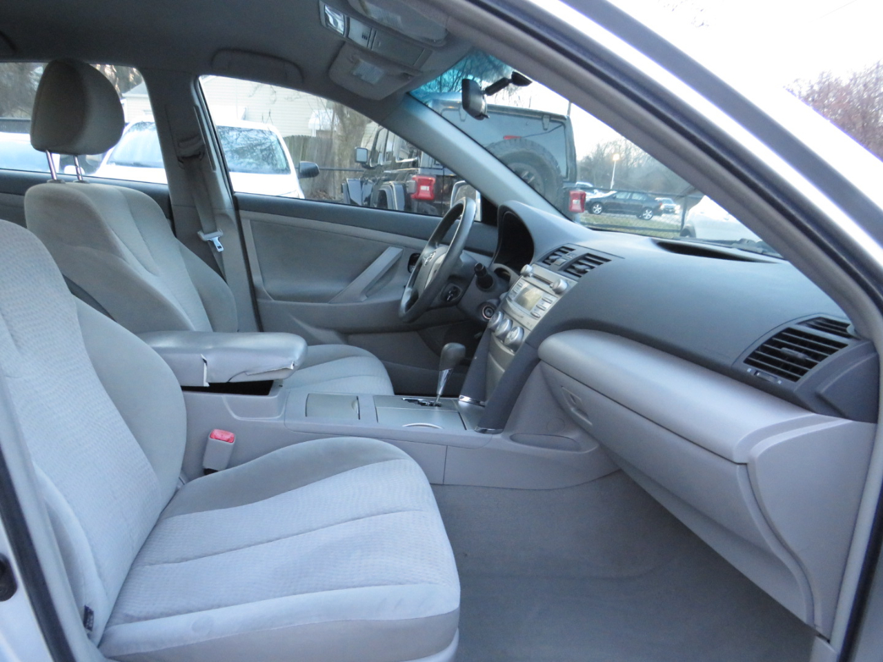 Toyota Camry 4dr Sdn I4 Man LE (Natl) 2011