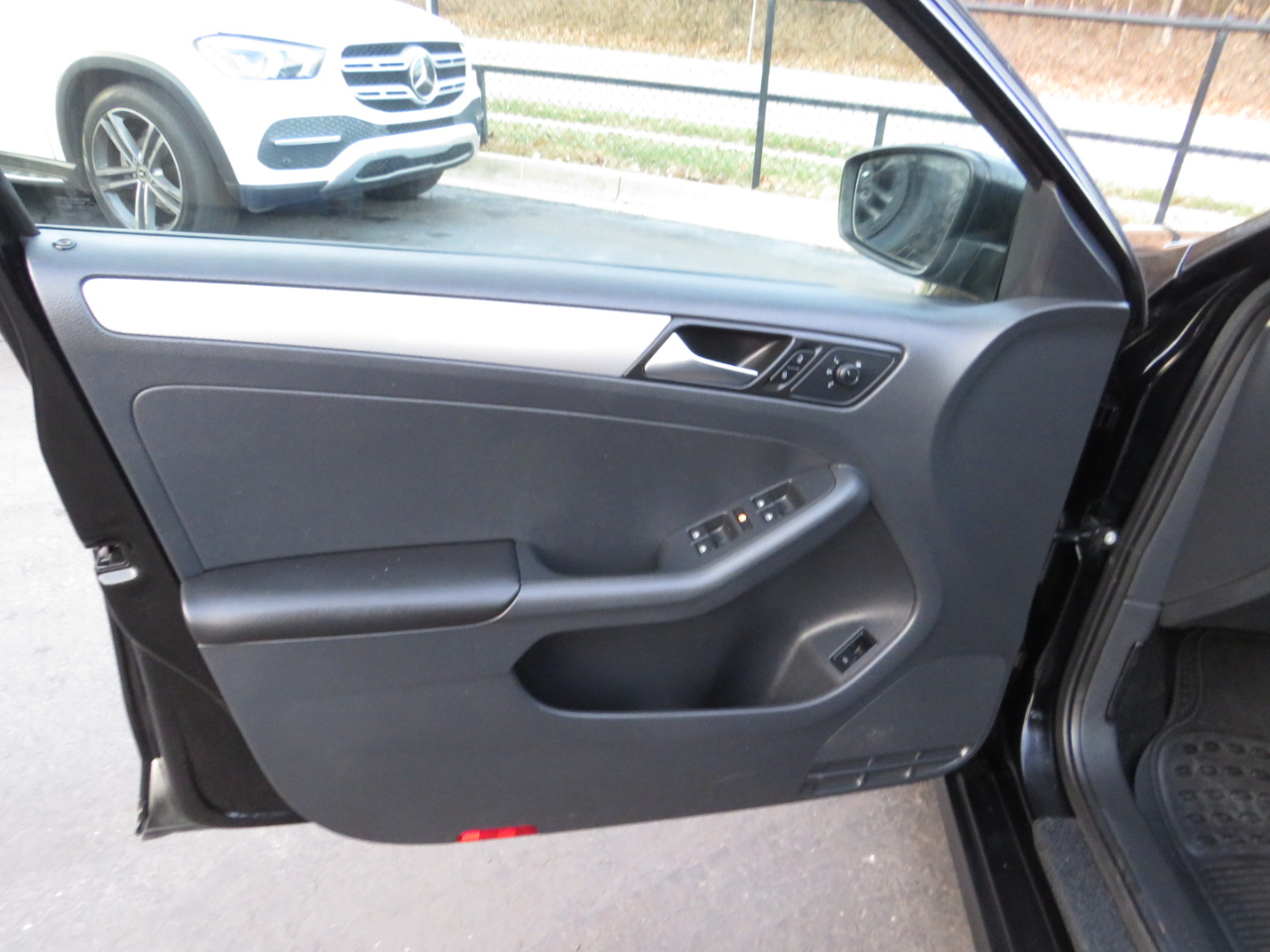 Volkswagen Jetta Sedan 4dr Auto 1.8T SE 2015