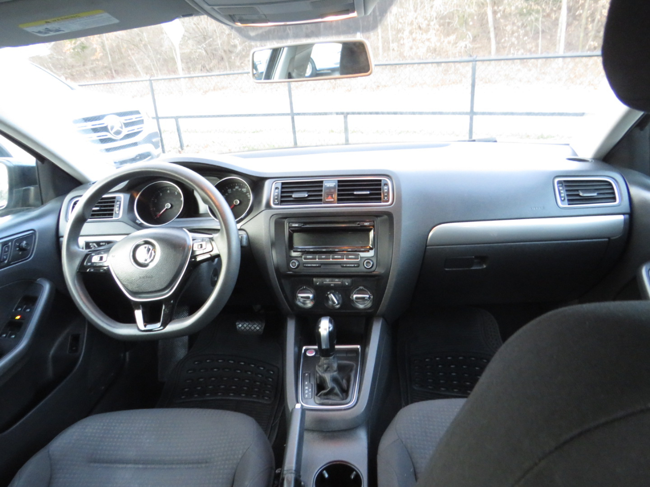 Volkswagen Jetta Sedan 4dr Auto 1.8T SE 2015