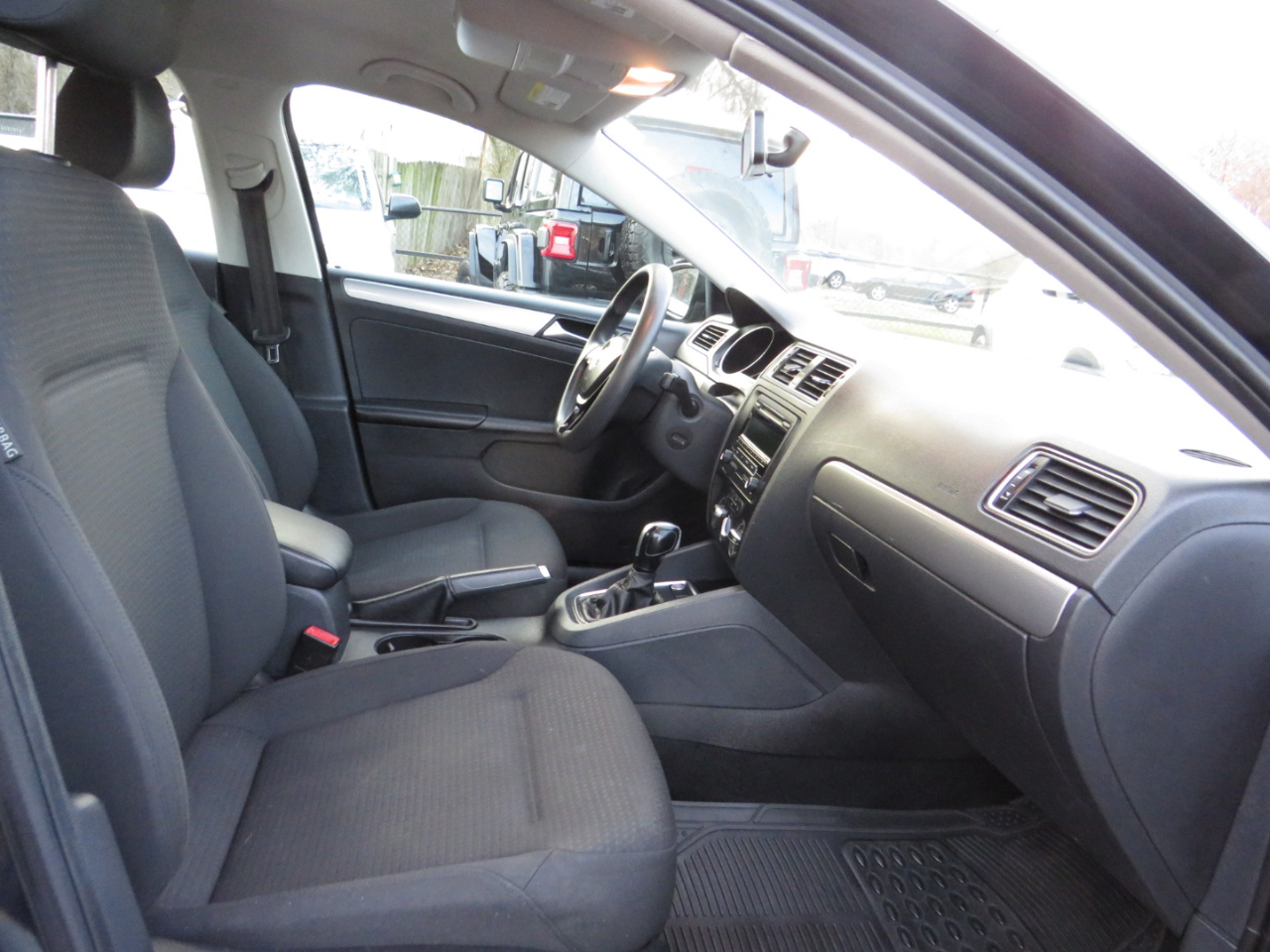 Volkswagen Jetta Sedan 4dr Auto 1.8T SE 2015