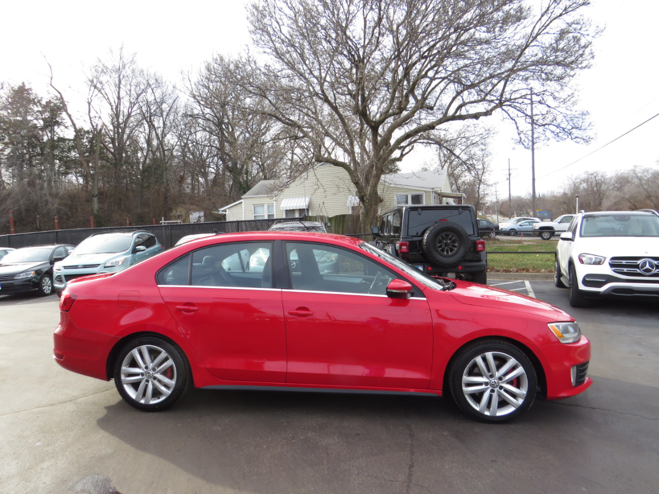 Volkswagen GLI 4dr Sdn DSG 2012