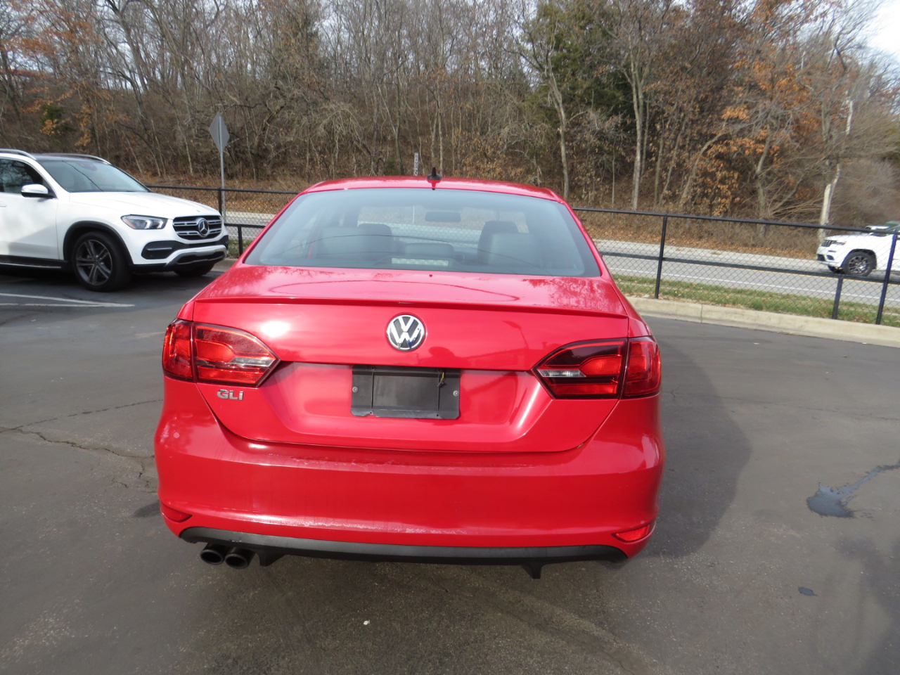 Volkswagen GLI 4dr Sdn DSG 2012