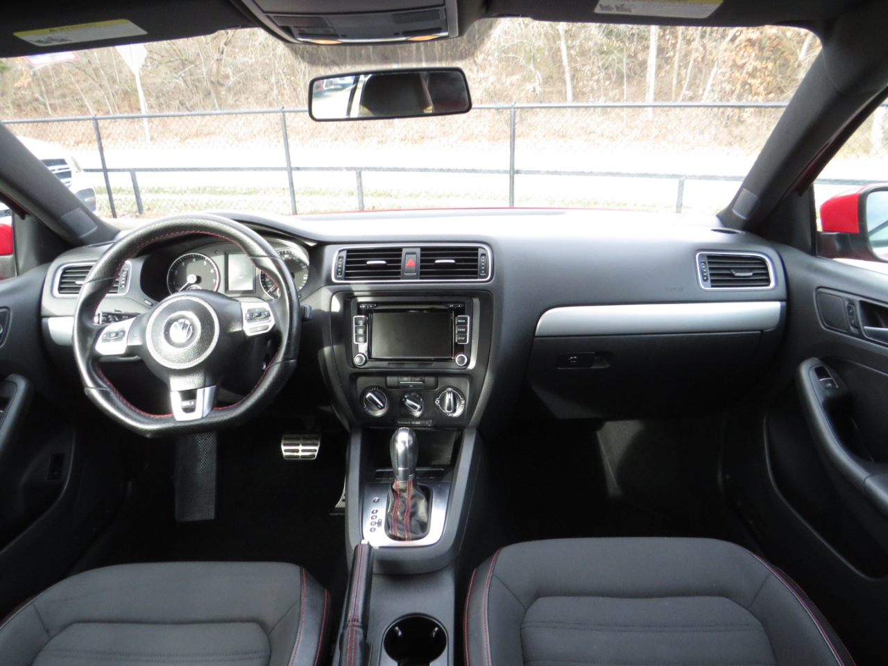 Volkswagen GLI 4dr Sdn DSG 2012