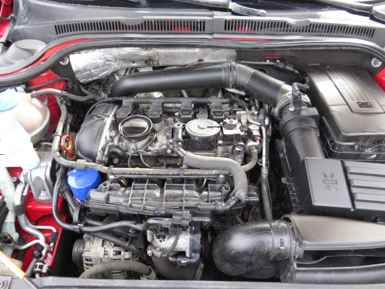 Volkswagen GLI 4dr Sdn DSG 2012