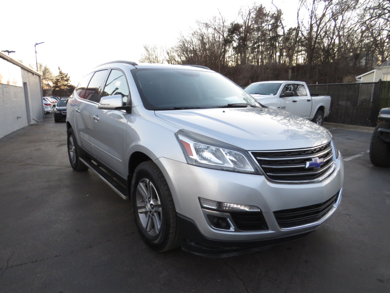 Chevrolet Traverse FWD 4dr LT w/2LT 2017