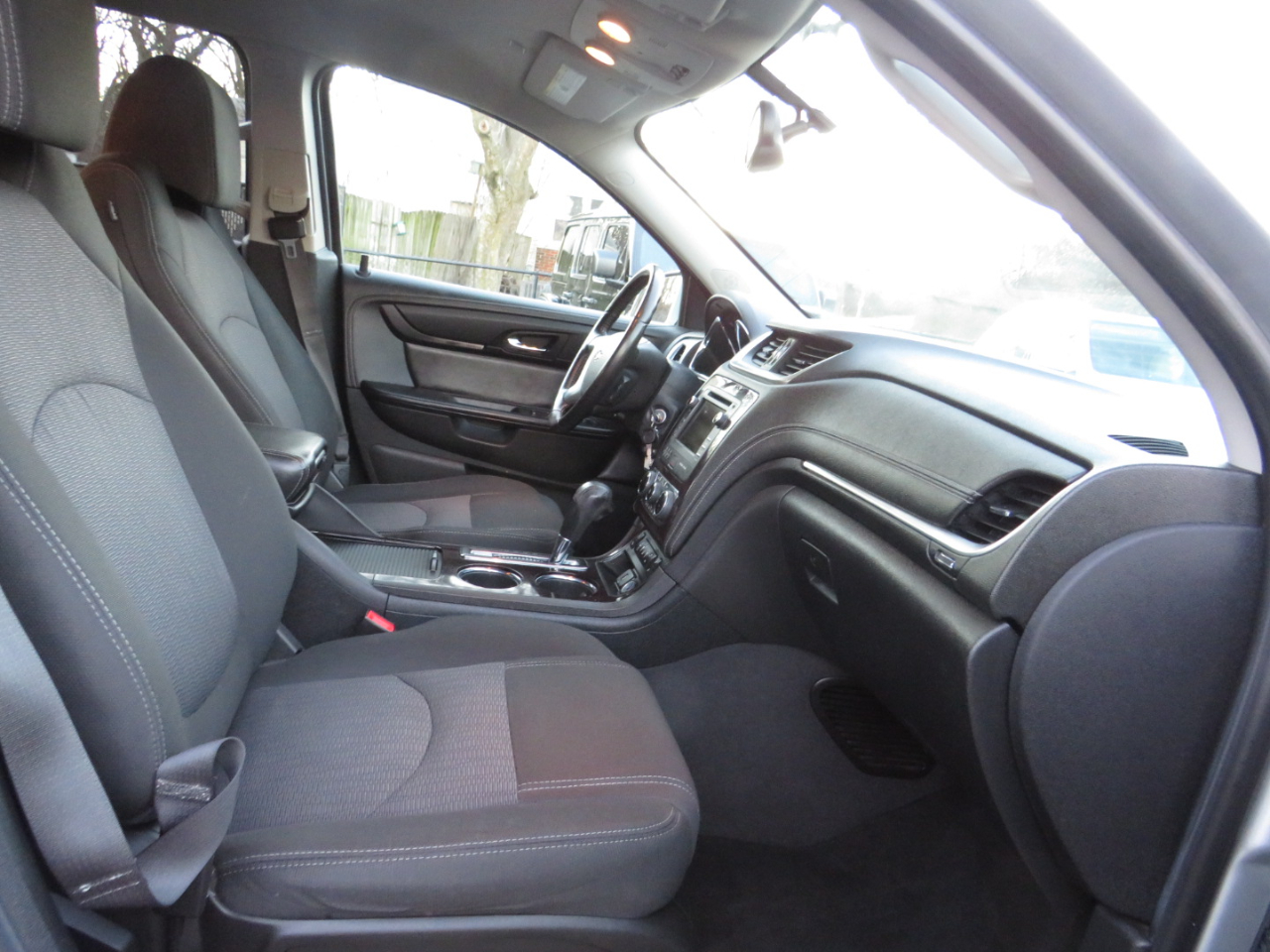 Chevrolet Traverse FWD 4dr LT w/2LT 2017