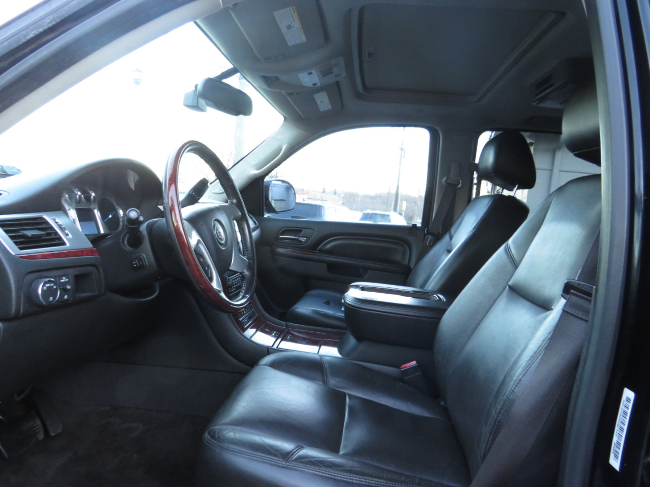 Cadillac Escalade AWD 4dr Luxury 2013