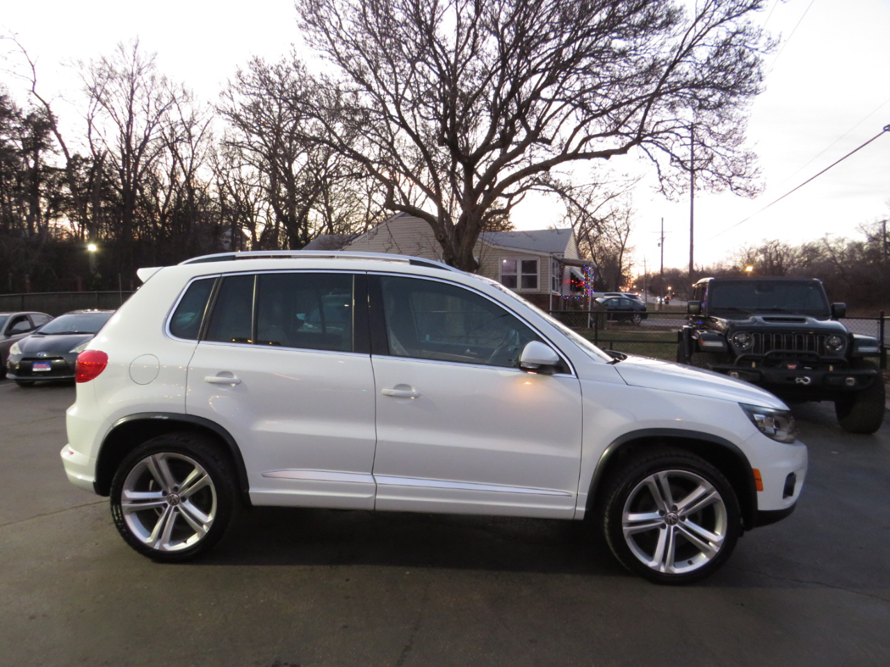 Volkswagen Tiguan 4MOTION 4dr Auto R-Line 2015