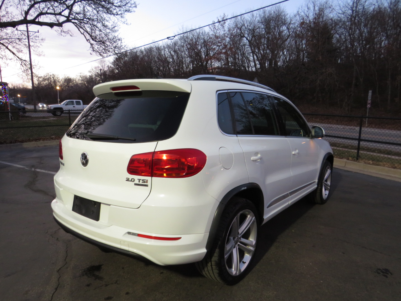Volkswagen Tiguan 4MOTION 4dr Auto R-Line 2015