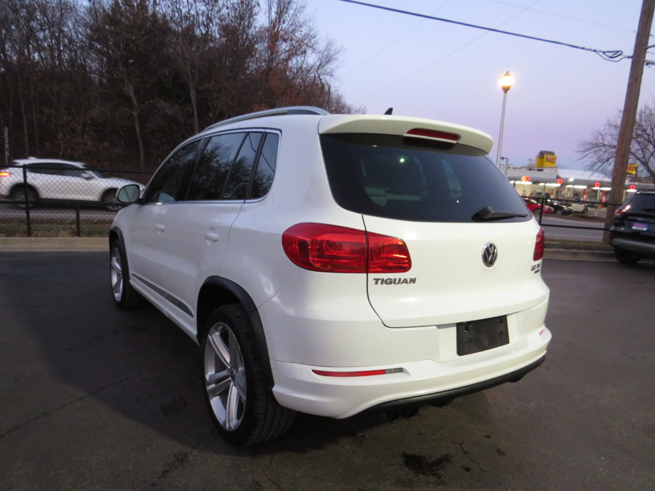 Volkswagen Tiguan 4MOTION 4dr Auto R-Line 2015