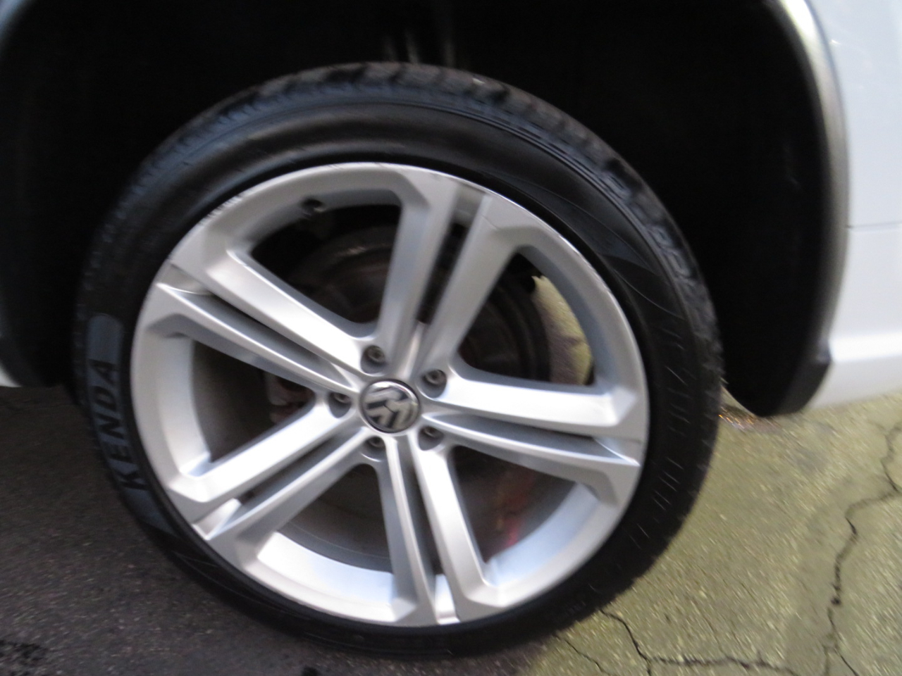 Volkswagen Tiguan 4MOTION 4dr Auto R-Line 2015