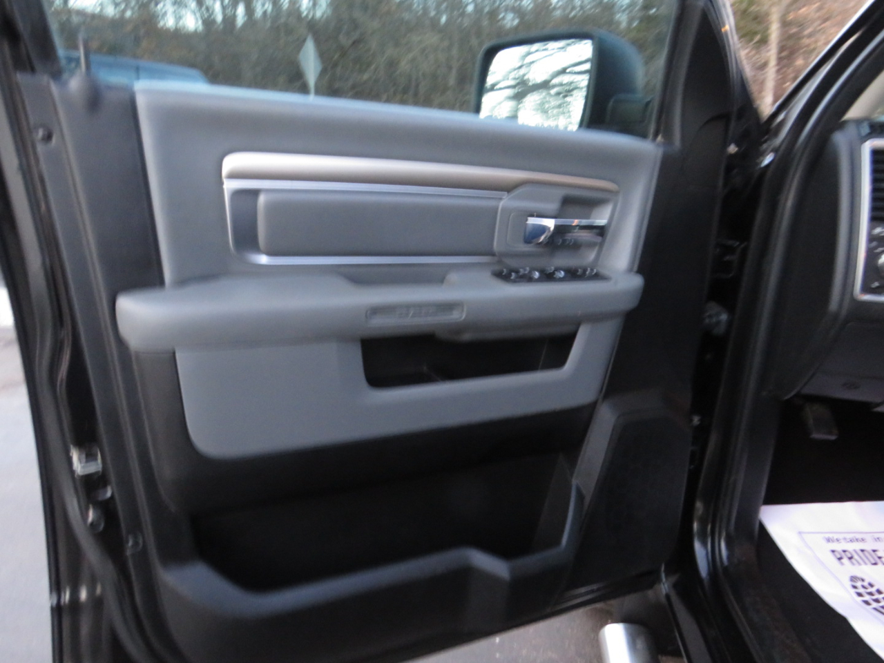 RAM 1500 Big Horn 4x4 Crew Cab 5'7" Box 2018