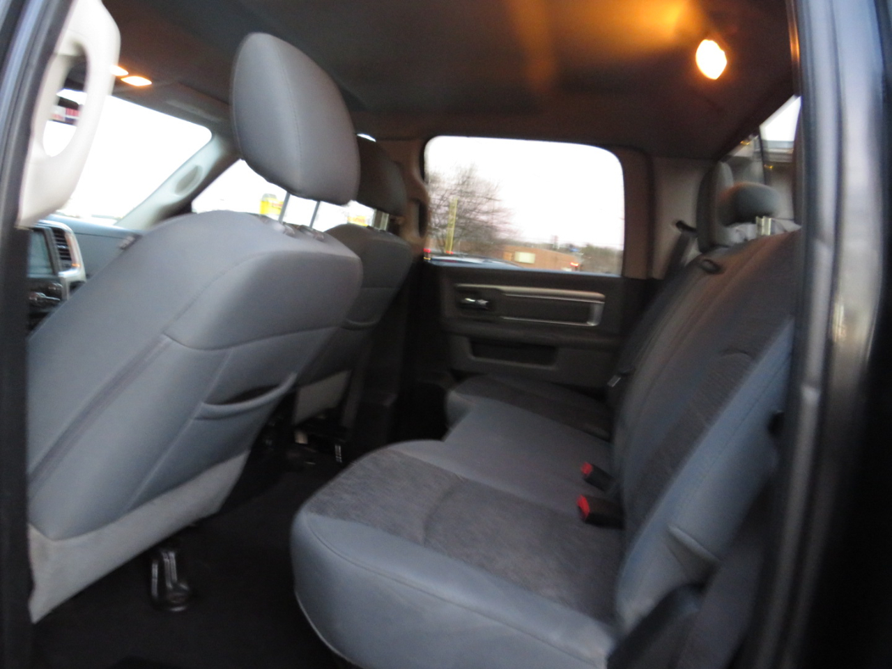 RAM 1500 Big Horn 4x4 Crew Cab 5'7" Box 2018