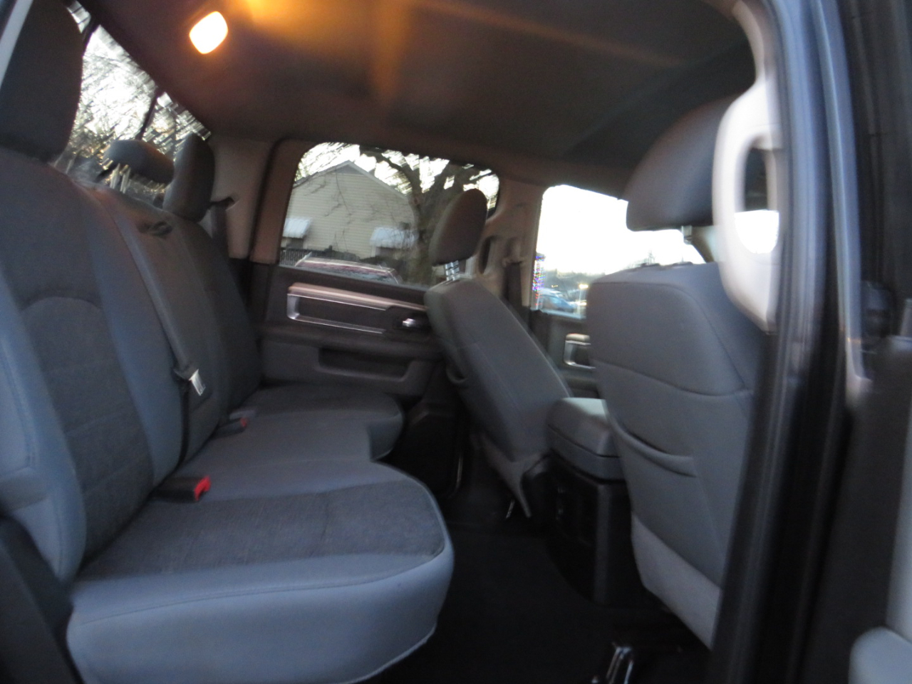 RAM 1500 Big Horn 4x4 Crew Cab 5'7" Box 2018