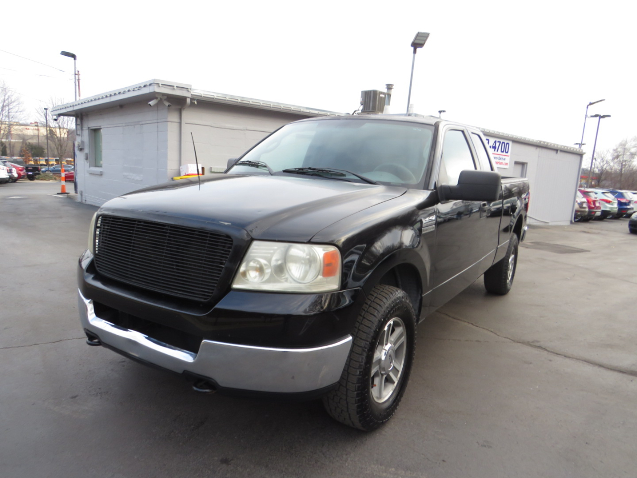 Ford F-150 Supercab 145" Lariat 4WD 2005