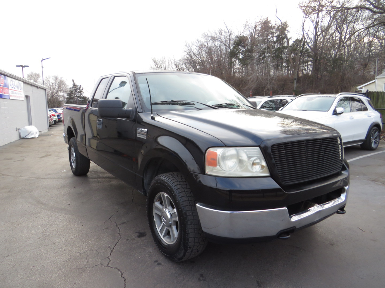 Ford F-150 Supercab 145" Lariat 4WD 2005