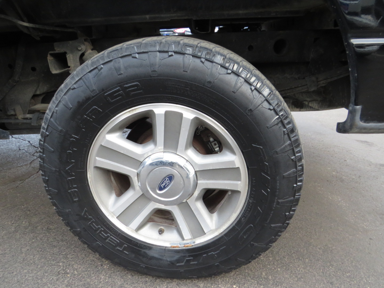 Ford F-150 Supercab 145" Lariat 4WD 2005