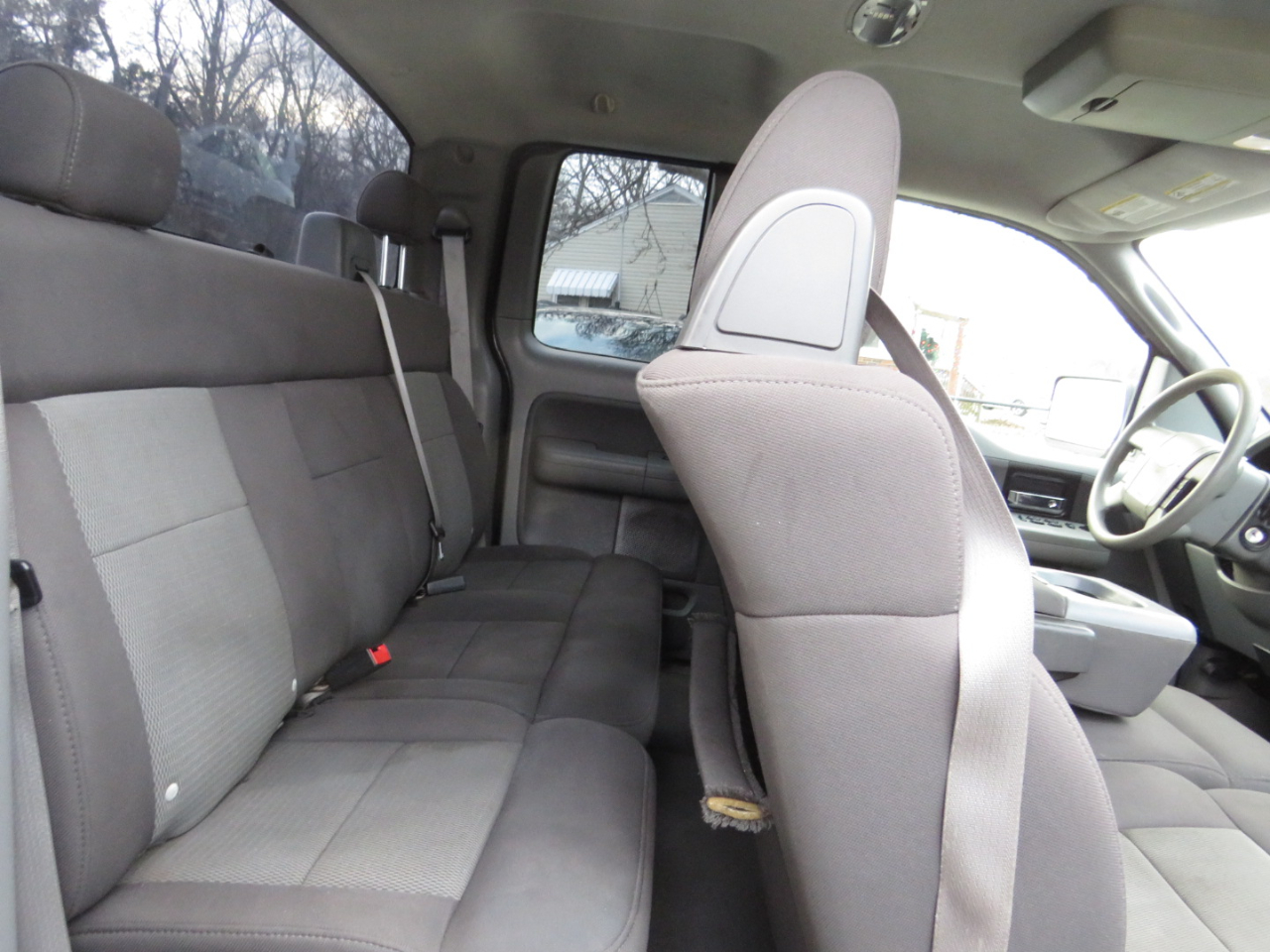 Ford F-150 Supercab 145" Lariat 4WD 2005