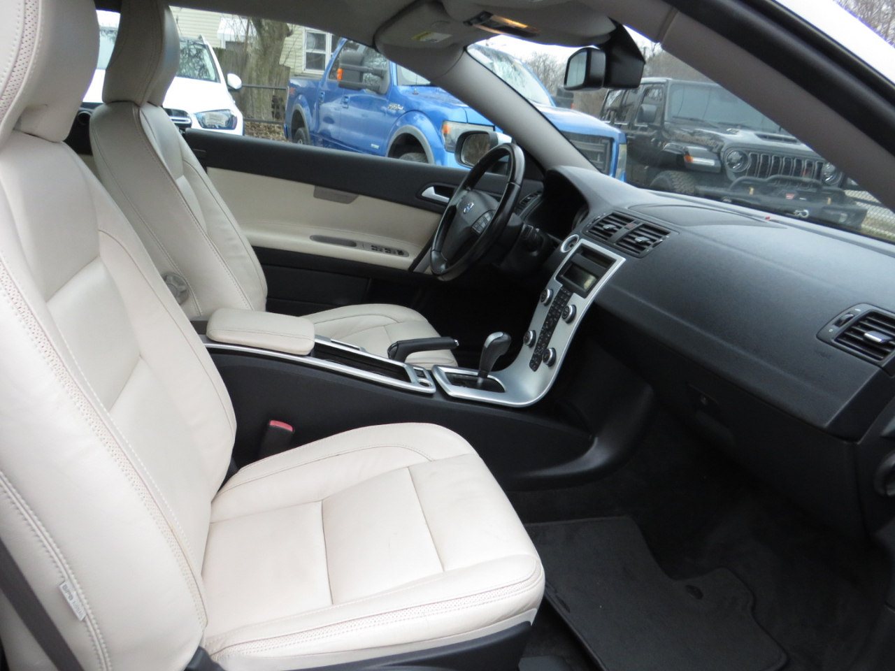 Volvo C70 2dr Conv T5 2013