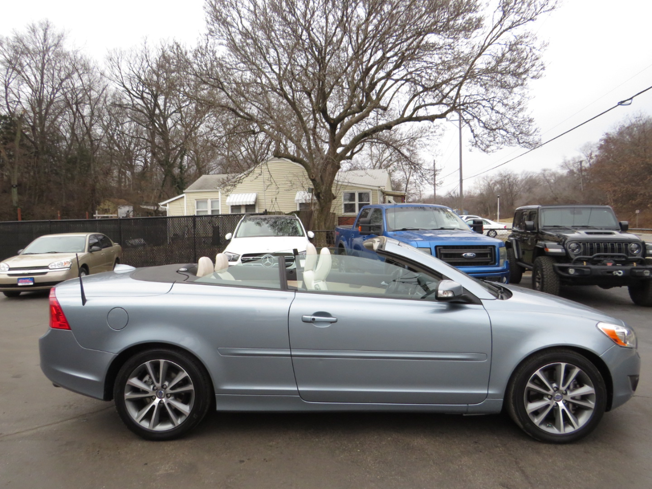 Volvo C70 2dr Conv T5 2013