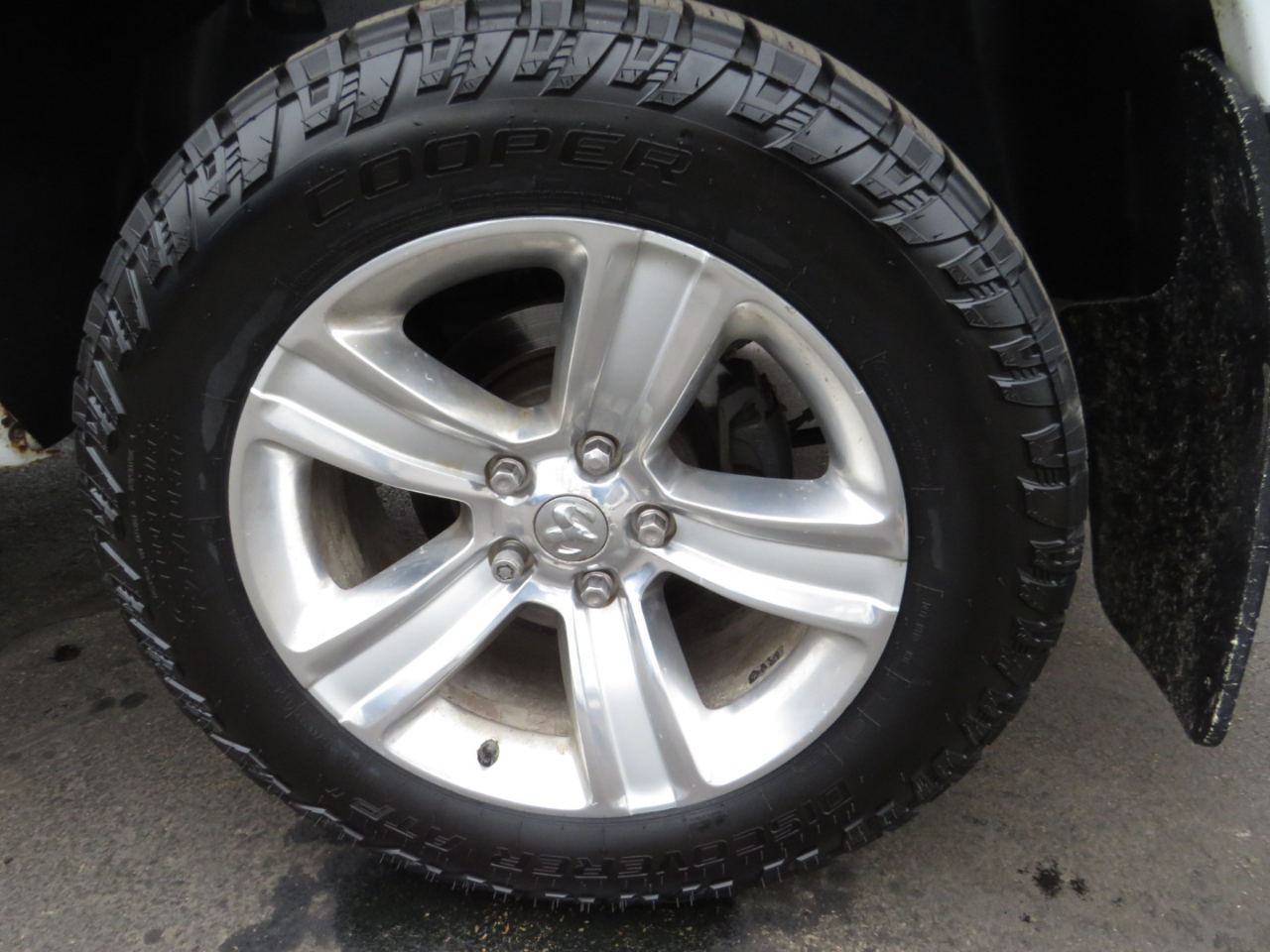 RAM 1500 4WD Crew Cab 140.5" Sport 2016