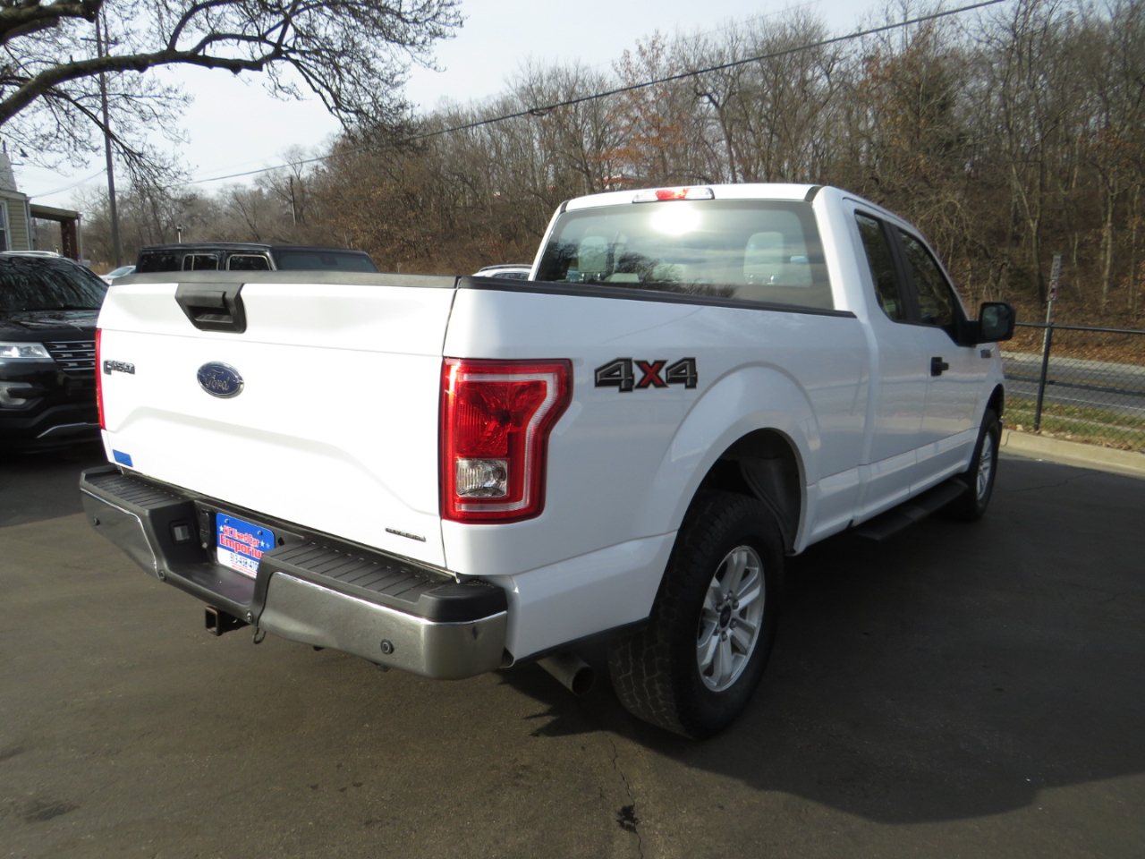 Ford F-150 4WD SuperCab 163" Lariat w/HD Payload Pkg 2015