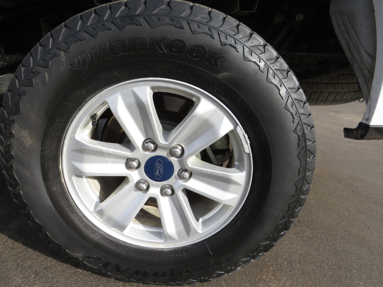 Ford F-150 4WD SuperCab 163" Lariat w/HD Payload Pkg 2015