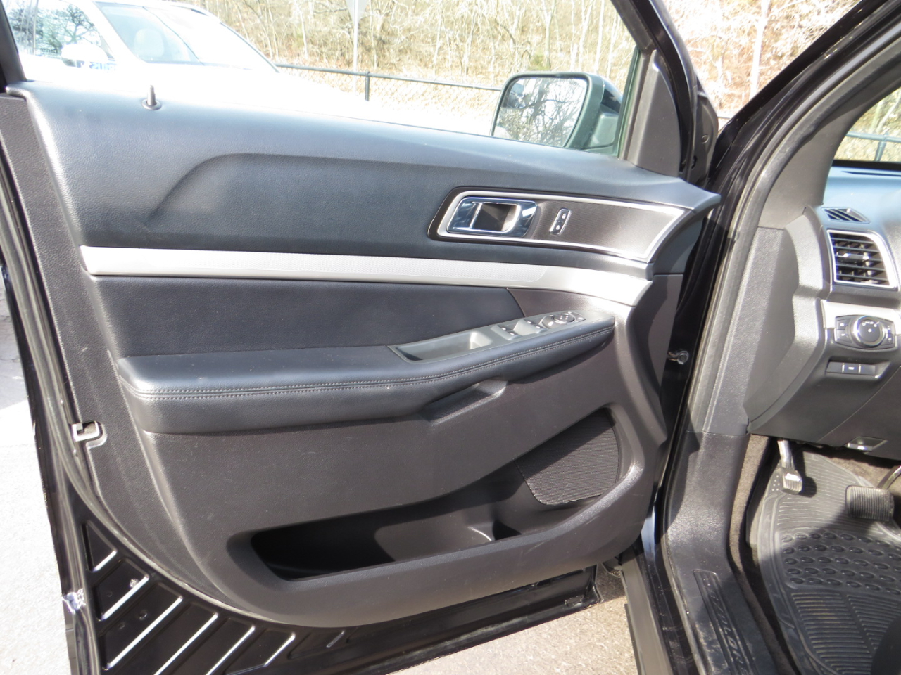 Ford Explorer 4WD 4dr XLT 2016