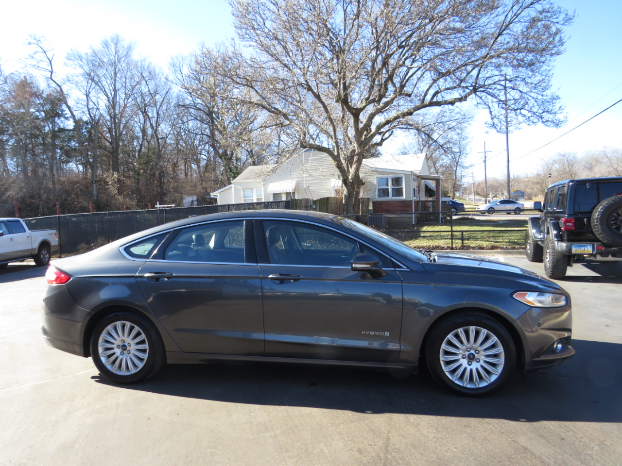 Ford Fusion 4dr Sdn SE Hybrid FWD 2015