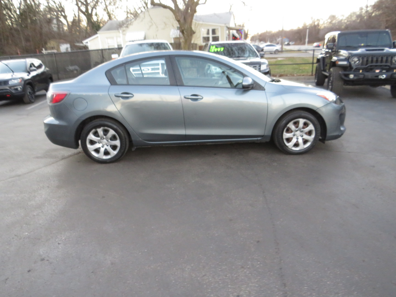 Mazda MAZDA3 4dr Sdn Auto i Sport 2013