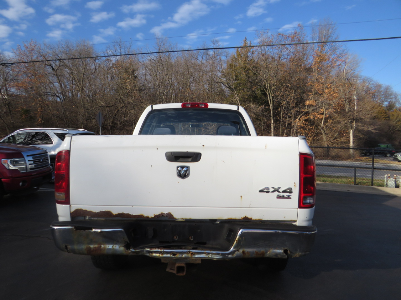 Dodge Ram 1500 4dr Quad Cab 140.5" WB 4WD SLT 2005