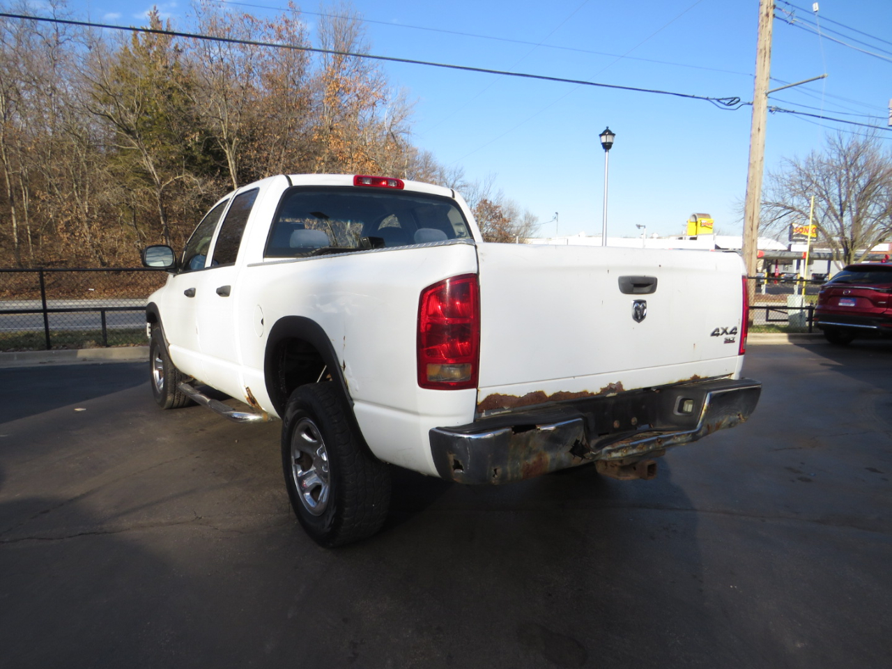 Dodge Ram 1500 4dr Quad Cab 140.5" WB 4WD SLT 2005