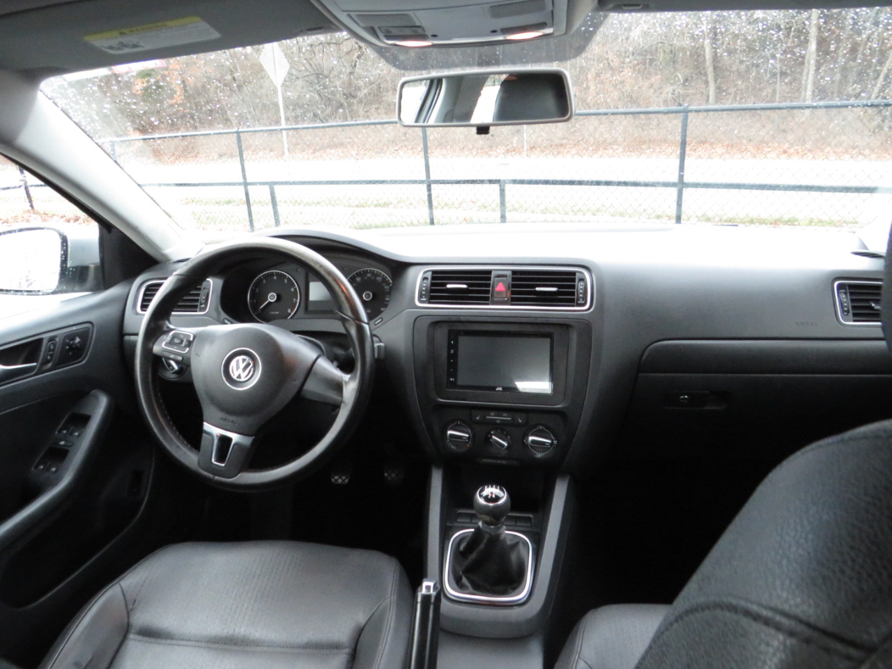 Volkswagen Jetta Sedan 4dr Manual SE PZEV 2012