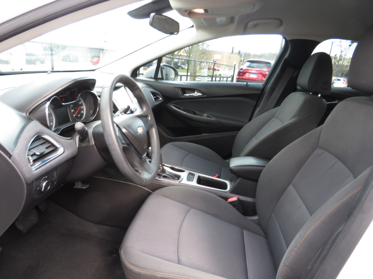 Chevrolet Cruze 4dr Sdn 1.4L LS w/1SB 2018